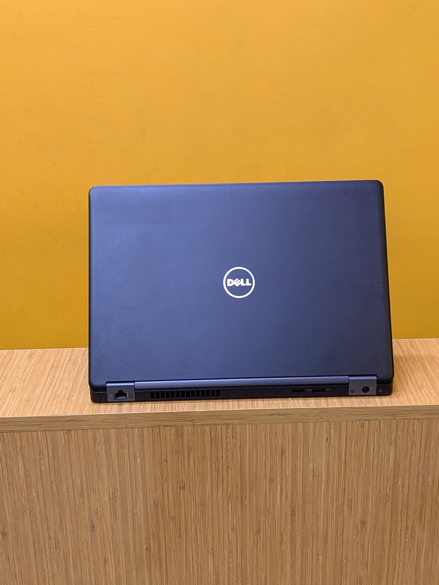 Dell Latitude 5480 Core i5 Ram 8gb SSD 256gb 6th Generation Processor 2.5Ghz Display Size 14 inches