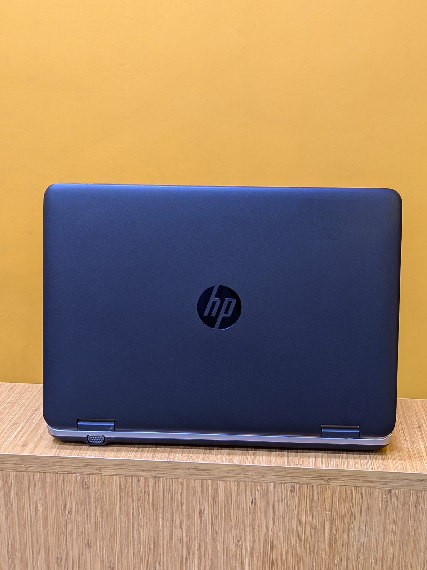 HP probook 640 G3 Core i5 Ram 8gb SSD 256gb, 7th Generation, Screen Size 14 inches, Procesor speed 2.71Ghz, Backlight keyboard, Colour Black.