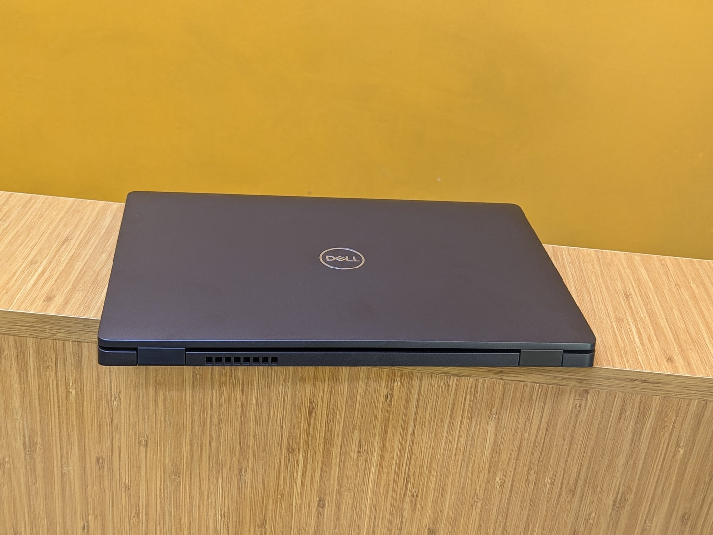 Dell Latitude 5300 Core i5, Ram 8gb SSD 256gb, 8th Generation, Screen Size 13 inches, Backlight keyboard,Resolution 1080p Full HD