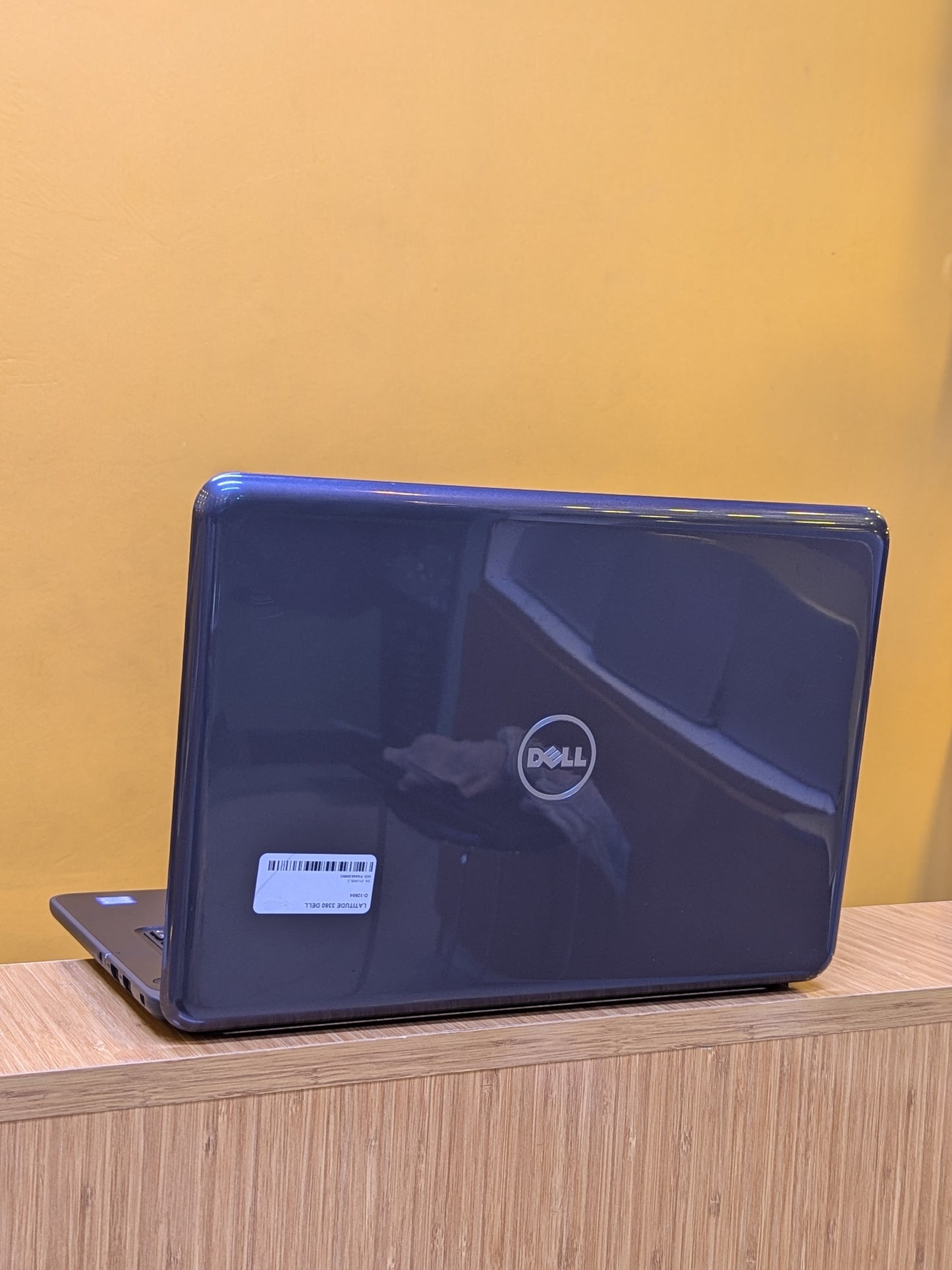 Dell latitude 3380  Core i5 Ram 8gb HDD 500gb 7th Generation processor 2.71Ghz Display 14 inches