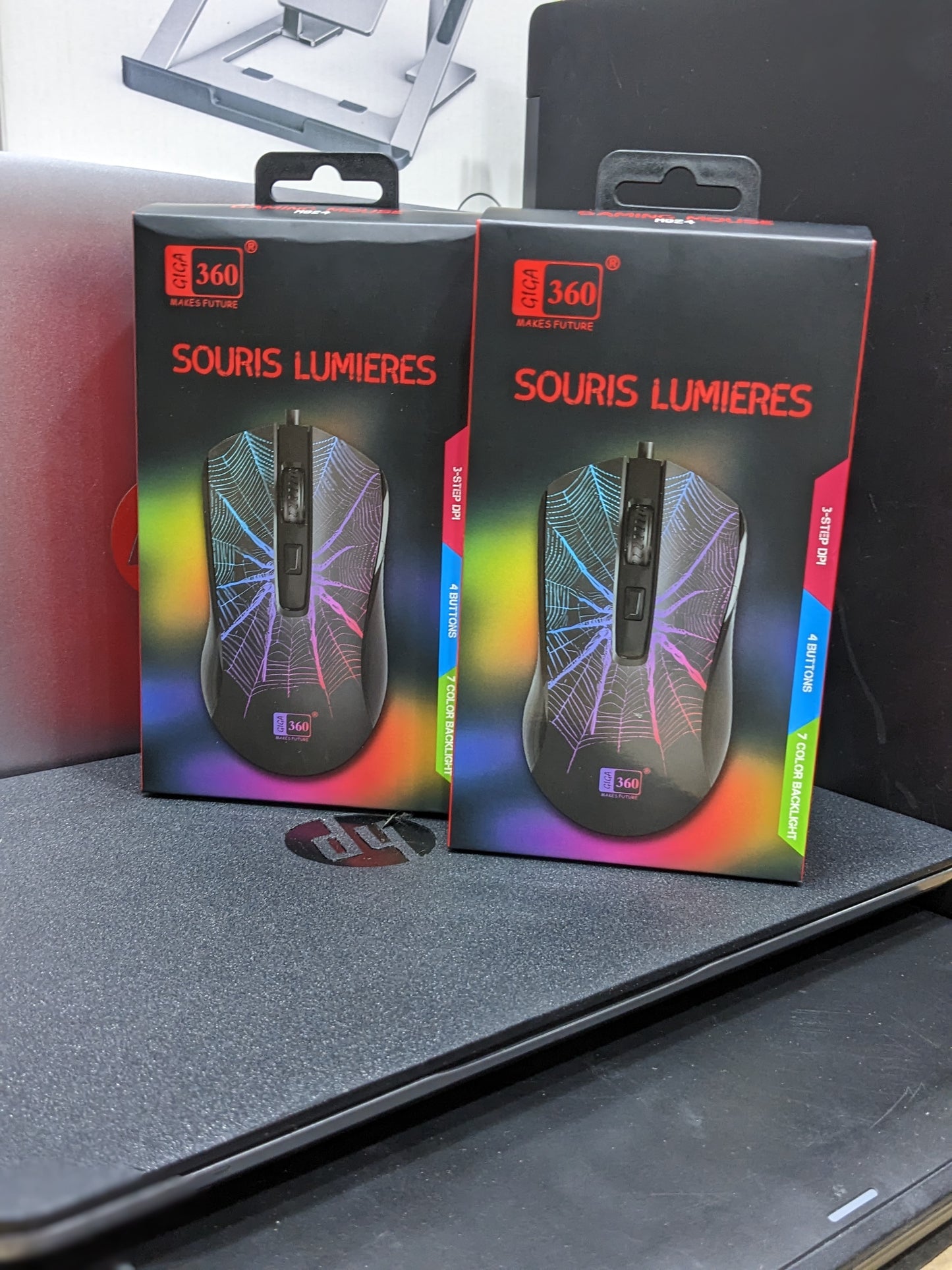 SOURIS LUMIERES: M924 Gaming Mouse Wired