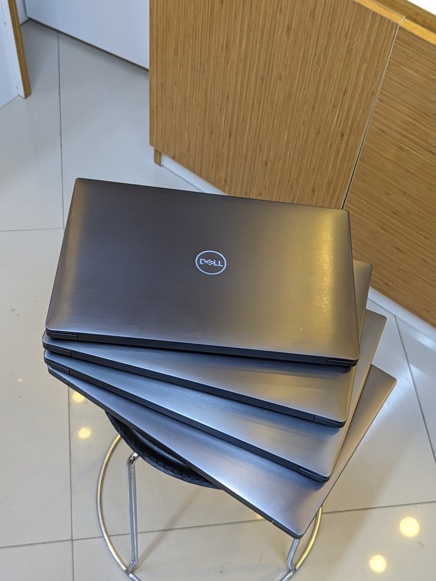 Dell Latitude 7490  Intel core i5, Ram 8GB DDR4, SSD 256GB,  8th Generation, Backlight keyboard, Windows 11, Display 14 inches