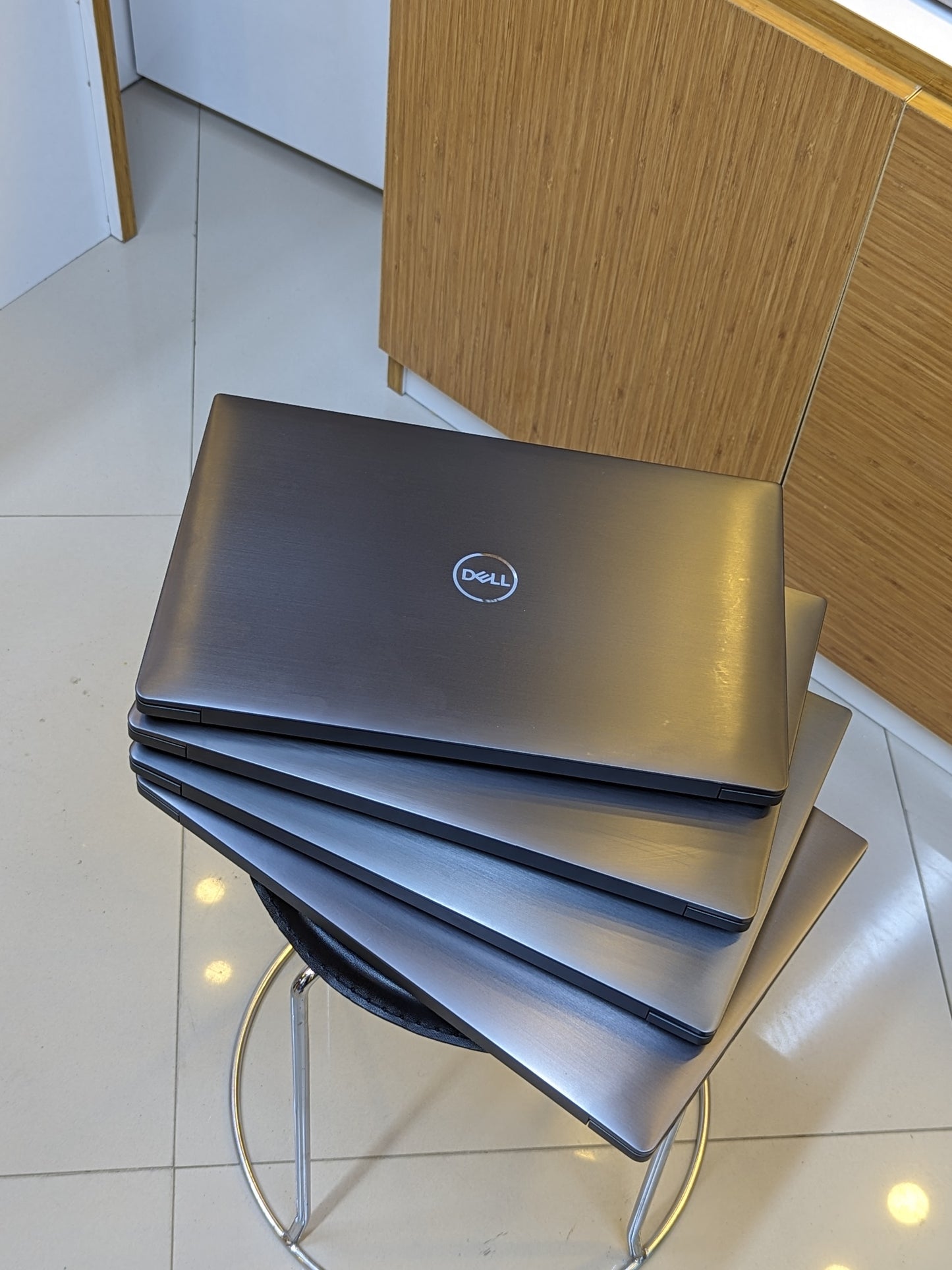 Dell Latitude 7490  Intel core i5, Ram 8GB DDR4, SSD 256GB,  8th Generation, Backlight keyboard, Windows 11, Display 14 inches