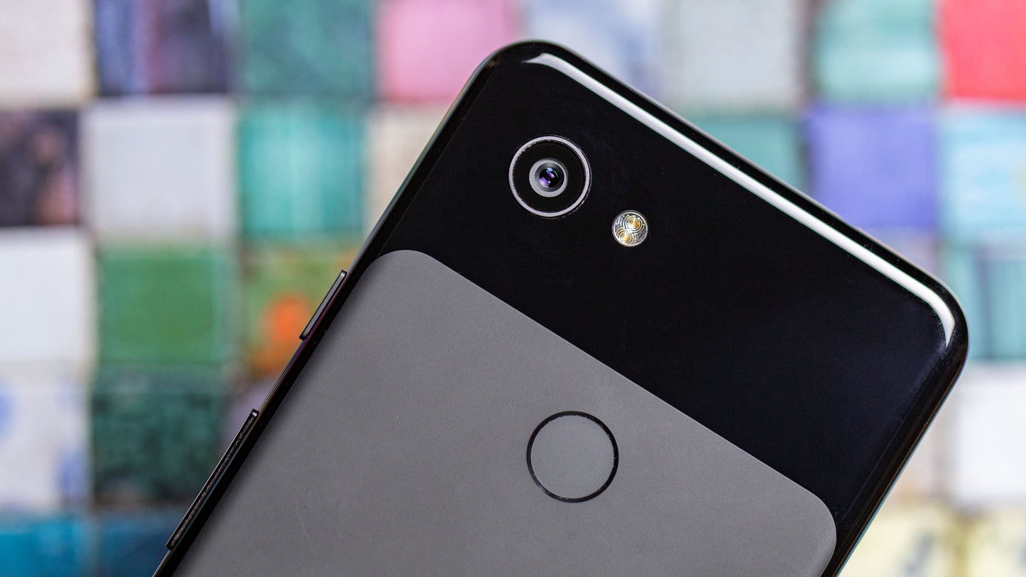 Google Pixel 3a, 4GB RAM, 64GB ROM, OLED Display, 3000mAh Battery, 12.2MP Main Camera, 8MP Selfie Camera.